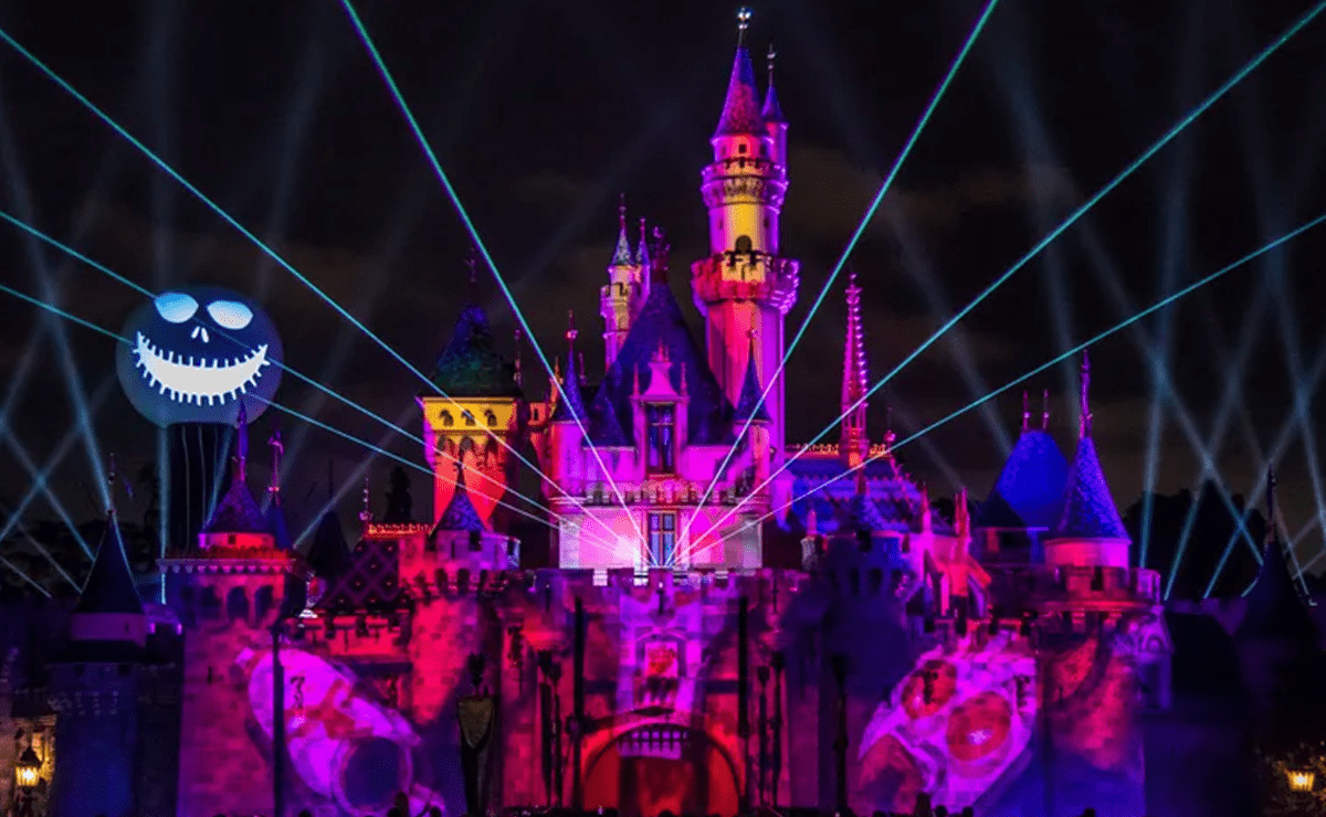 Inician las celebraciones de oto&ntilde;o y Halloween en Disneyland Resort