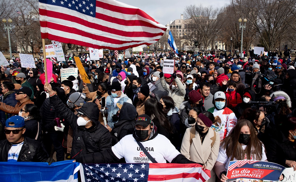 Migrantes piden &quot;&iexcl;Ciudadan&iacute;a, ahora!&quot; en Estados Unidos