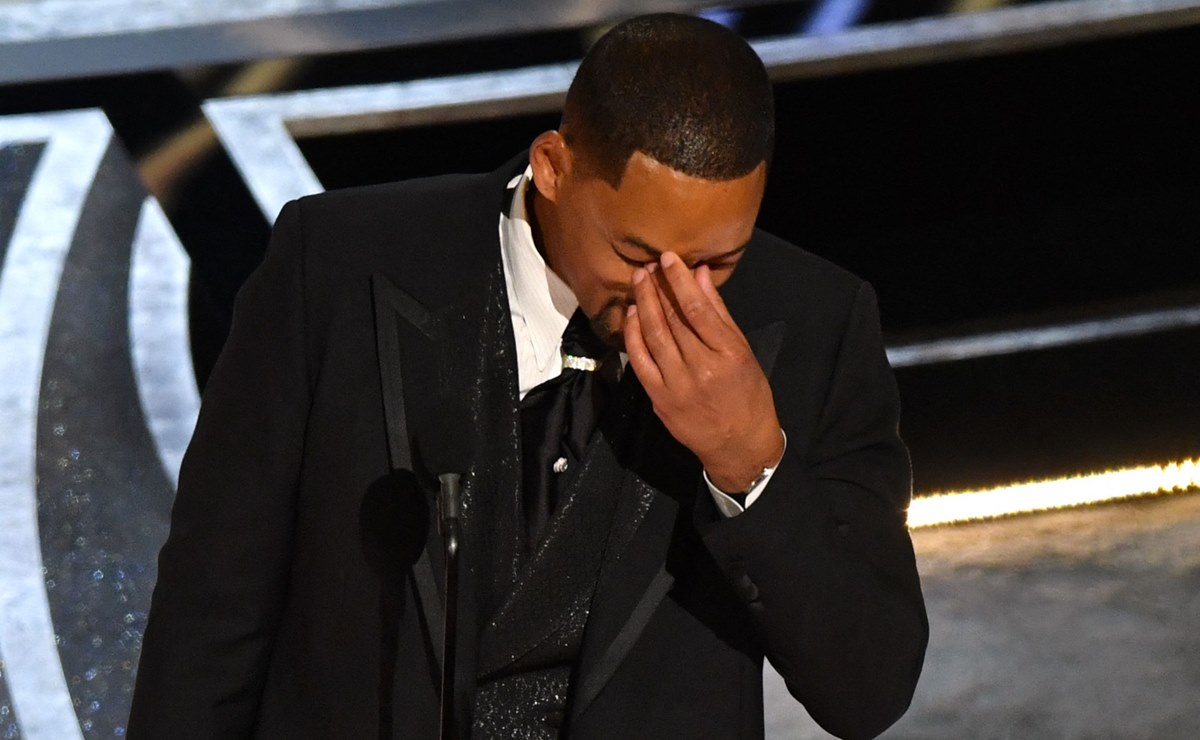 &quot;El amor te hace hacer locuras&quot;, dijo Will Smith llorando tras golpear a Chris Rock en los Oscar