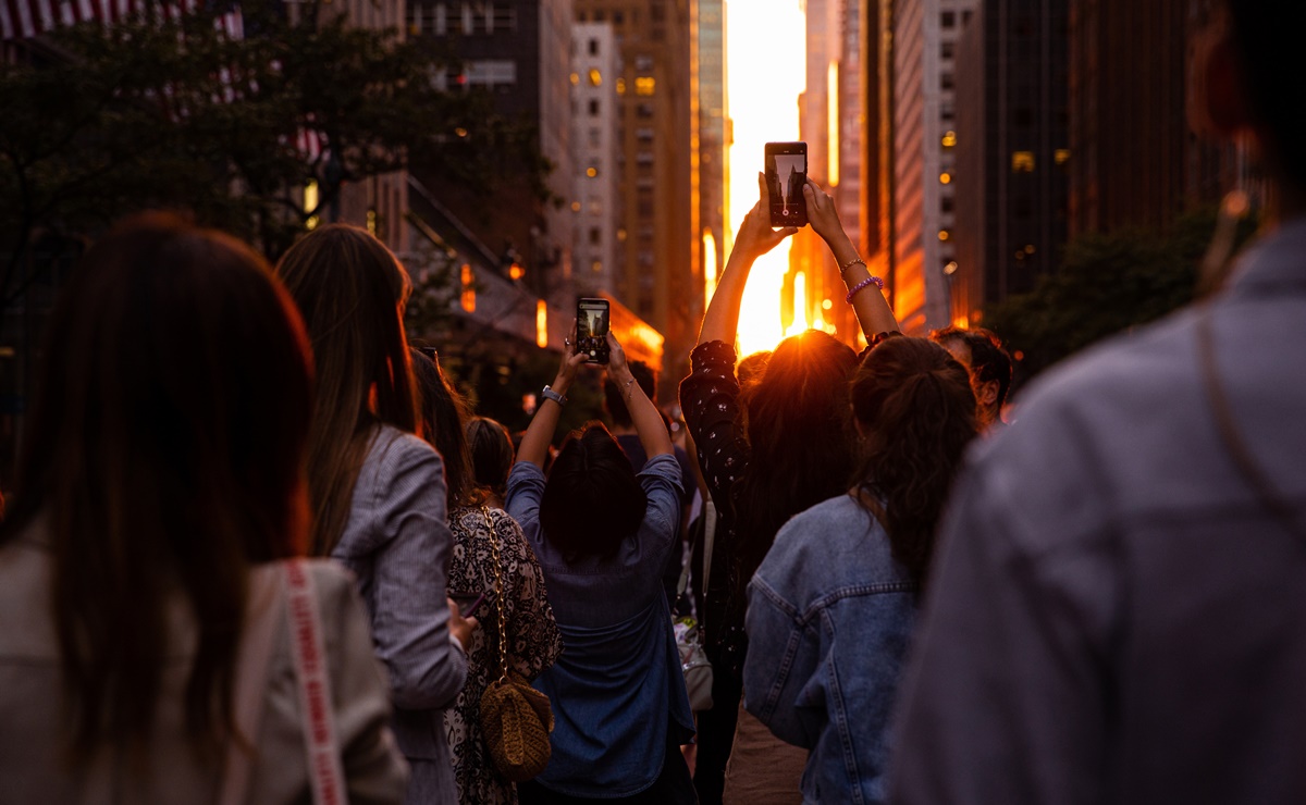 El &quot;Manhattanhenge&quot;, la puesta de sol que se alinea con las calles de Nueva York