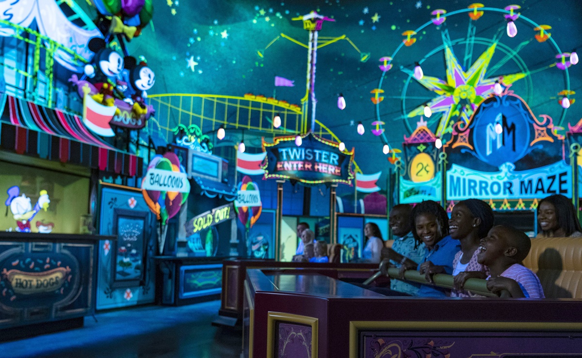 Mickey &amp; Minnie&rsquo;s Runaway Railway debuta en Disneyland; asi es el viaje