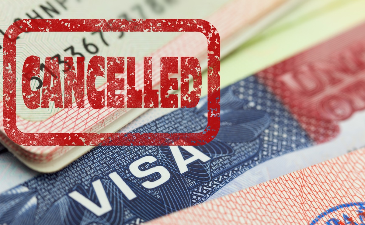 ¿Qué sucede si voy a vivir en los Estados Unidos con una visa de turista?