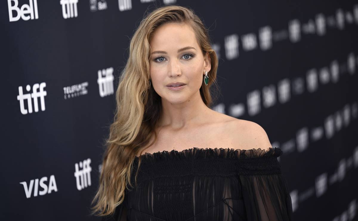Jennifer Lawrence and the translucent dress she stunned in Toronto